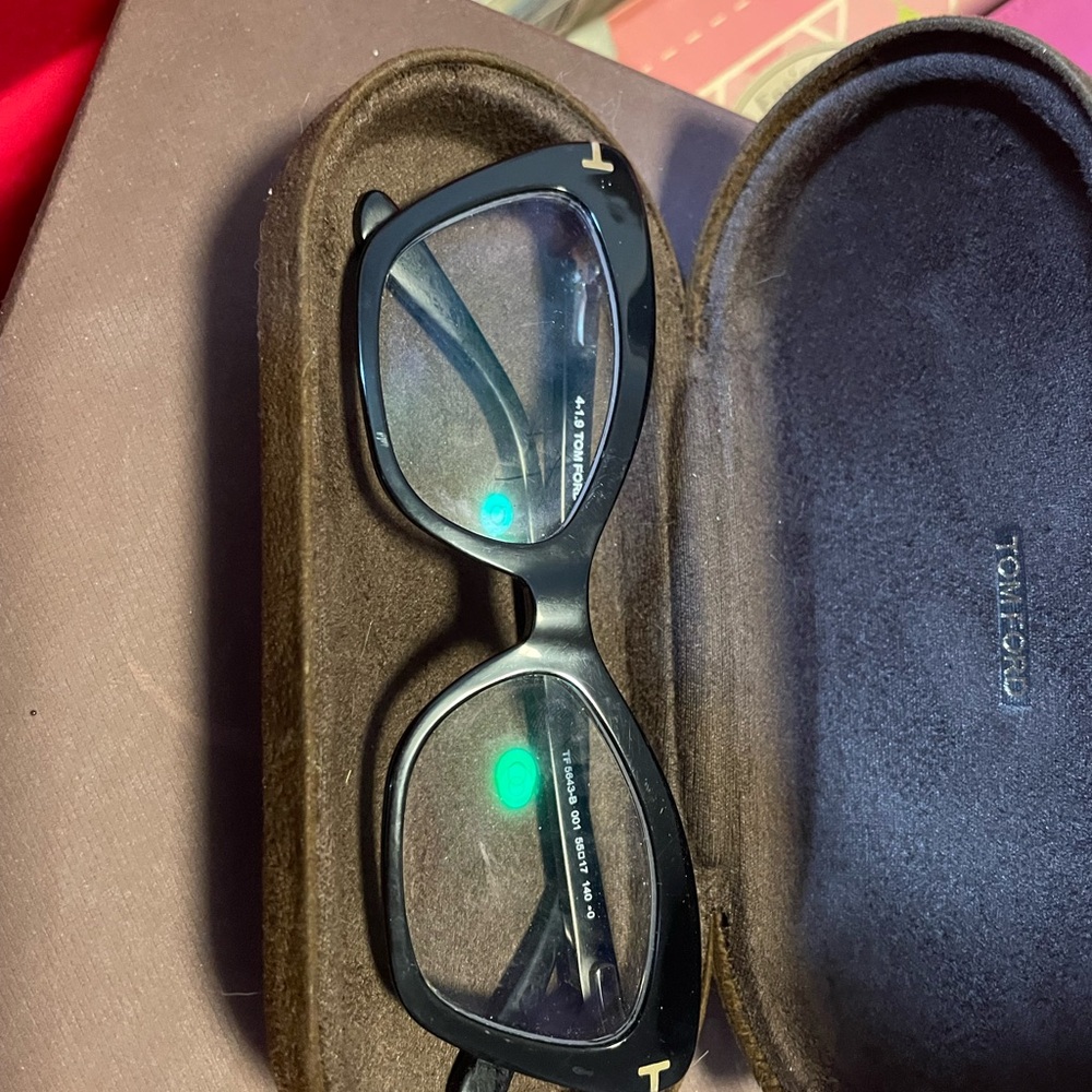 ISO Tom Ford Elegant Black Frames